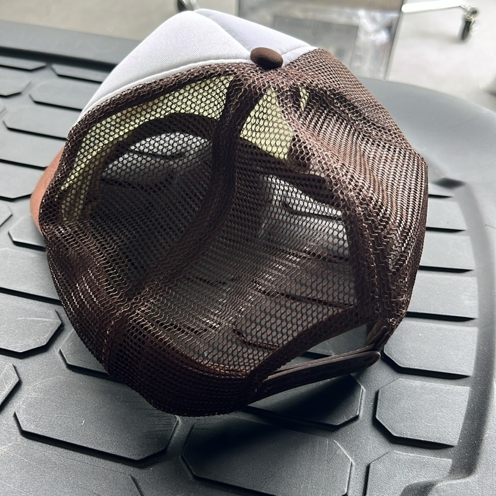 Capybara hat - Picture 2 of 3